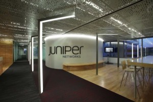 Juniper-Networks-Lights-the-Way_02-600x401
