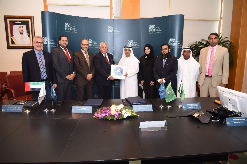 during-the-mou-signing-dafza-arab-fed-e-commerce