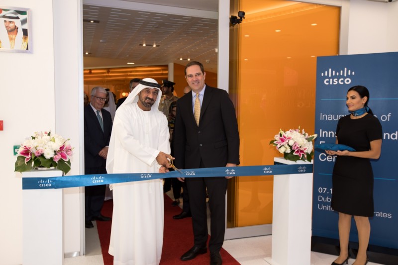 H.H. Sheikh Ahmed bin Saeed Al Maktoum and Cisco CEO Chuck Robbins inaugrate the firm's Innovation and Experience Centre