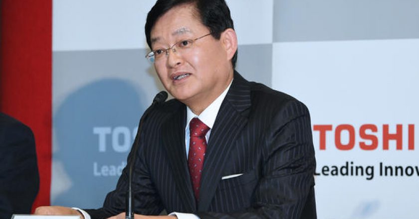 Nobuaki Kurumatani, Toshiba