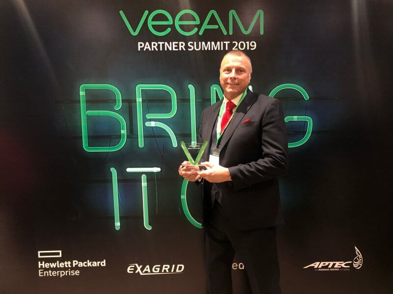 Ian Grisdale, Director at BIOS Middle East accepted the VCSP Partner of the year award on behalf of the company.