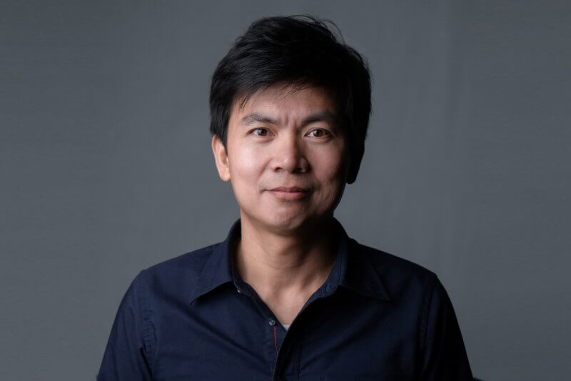 Hewitt Lee, Synology