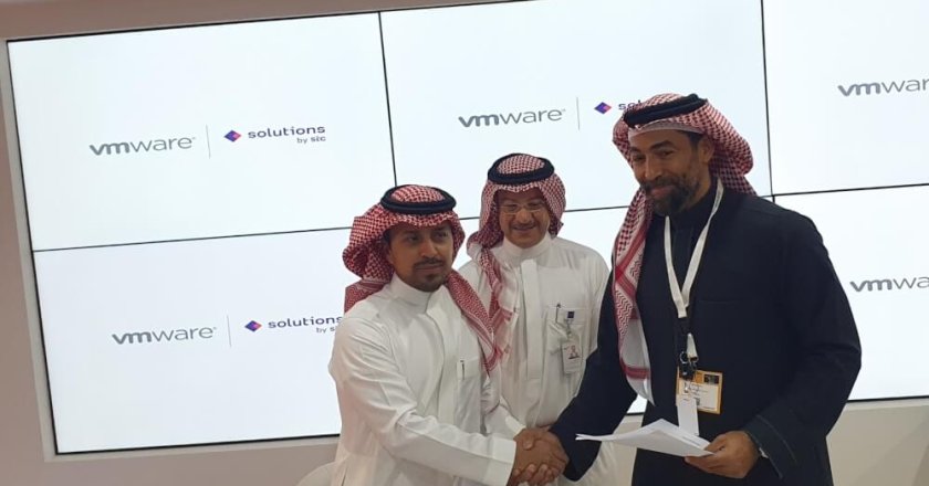 (L) Fahad AlHajeri, VP of Digital Solutions, solutions by stc, and Saif Mashat, country director, KSA, VMware (R)