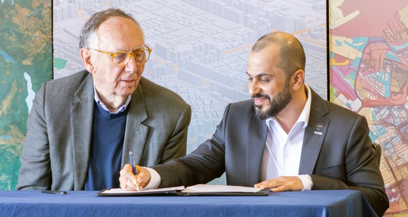 Hasan Al Hosani, CEO of Smart Solutions at Space42 and Jack Dangermond, President of Esri.