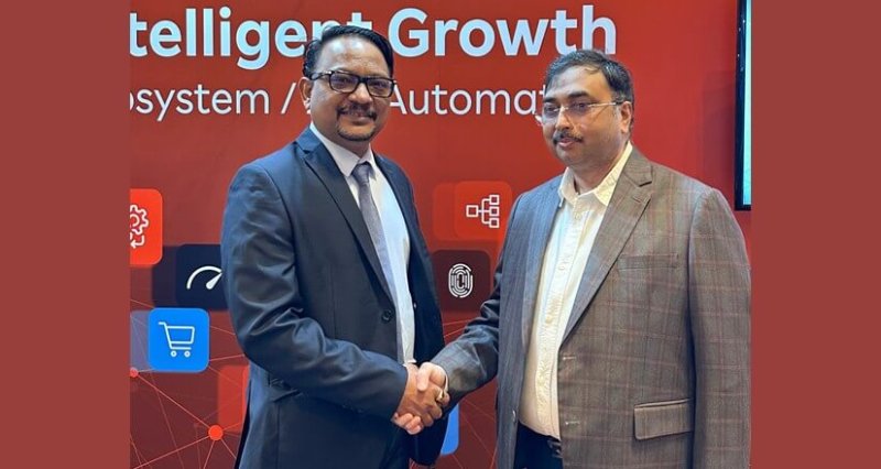 Sharad Sriwastawa, President of Rakuten Symphony with Jai Prakash, Chief Technology Officer of Grameenphone.